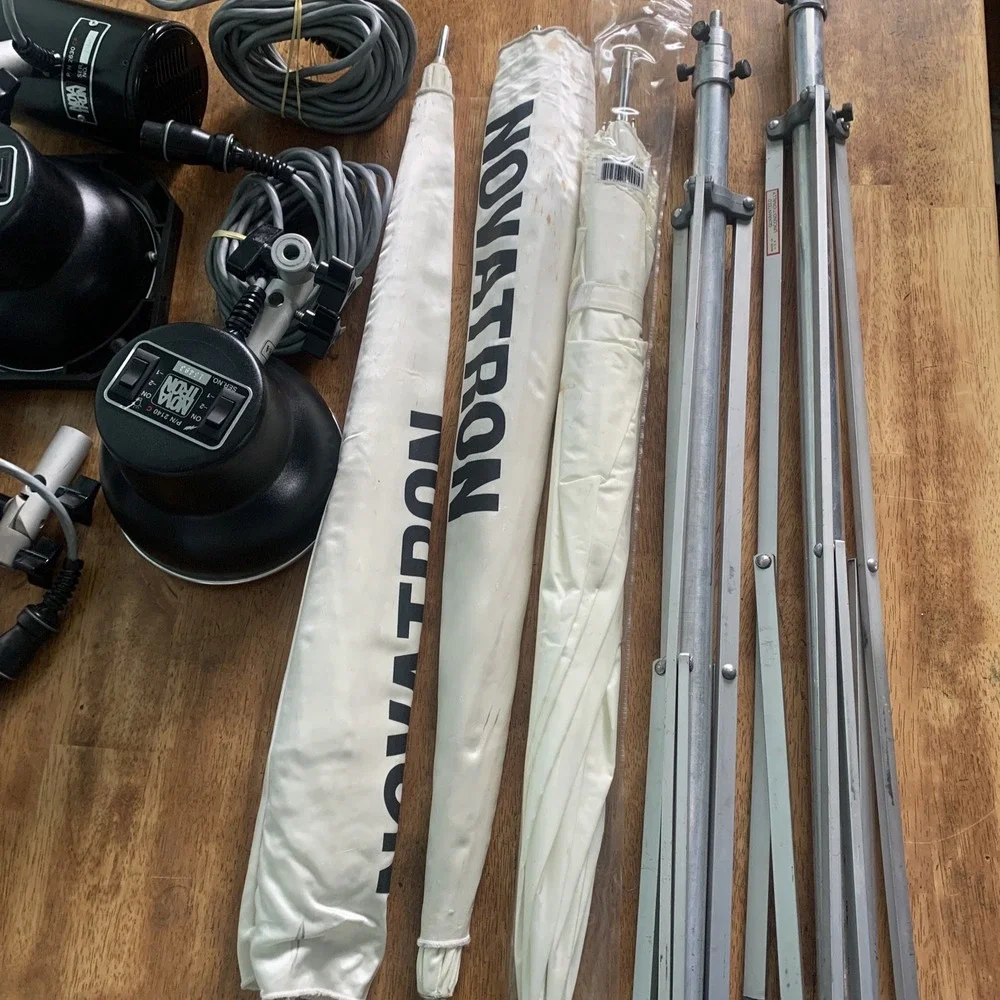 Novatron 1200 VR 4-Head Flash Strobe Light Kit - 3 Lights,  Stands, READ TESTED